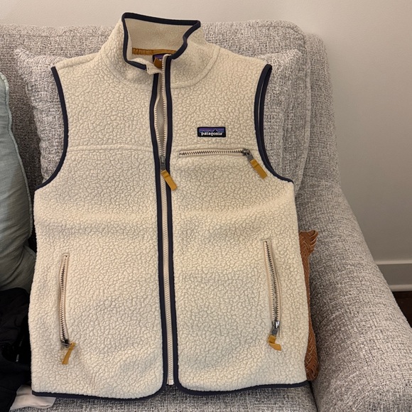 Patagonia Jackets & Blazers - Patagonia Cream Sherpa Fleece Vest with Navy Trim and Tan Pulls